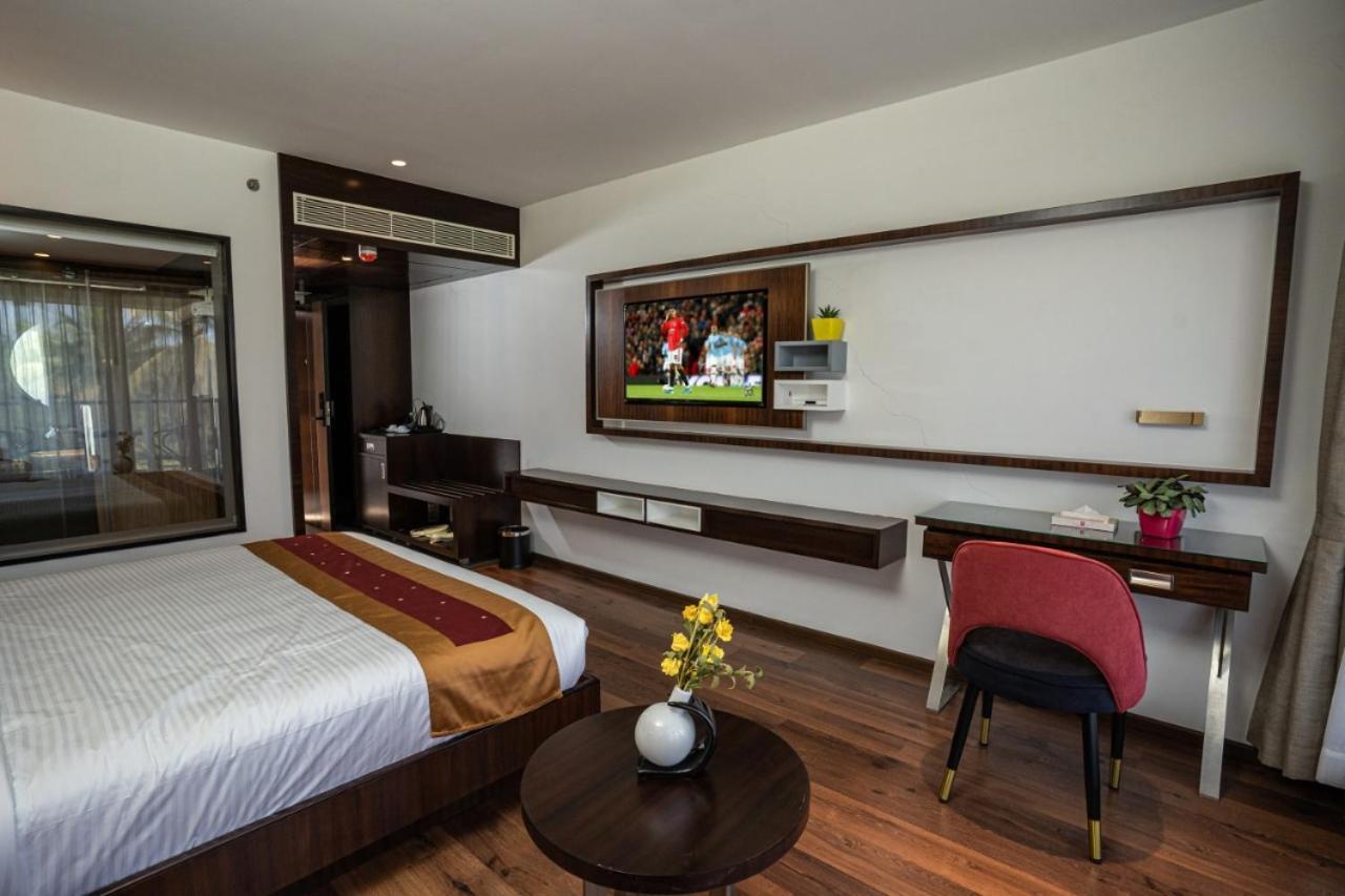 Saugandhika West Gate Hotel Wayanad Eksteriør billede