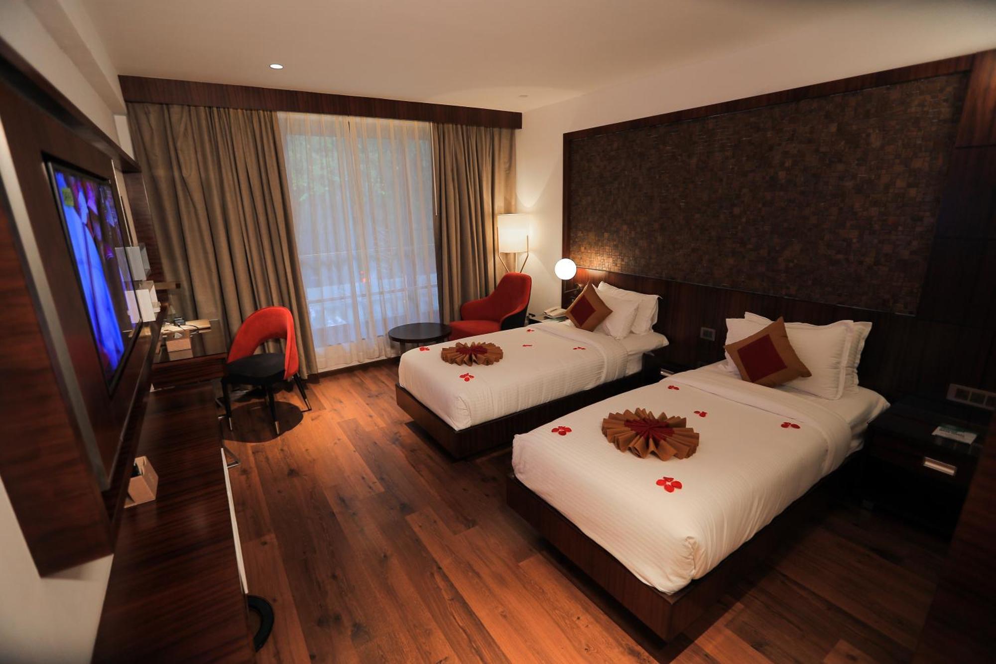 Saugandhika West Gate Hotel Wayanad Eksteriør billede
