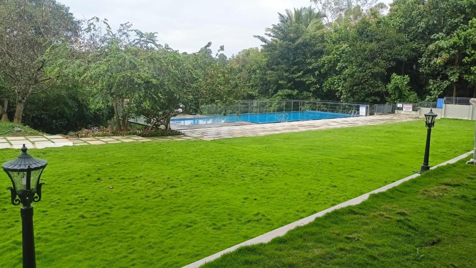 Saugandhika West Gate Hotel Wayanad Eksteriør billede