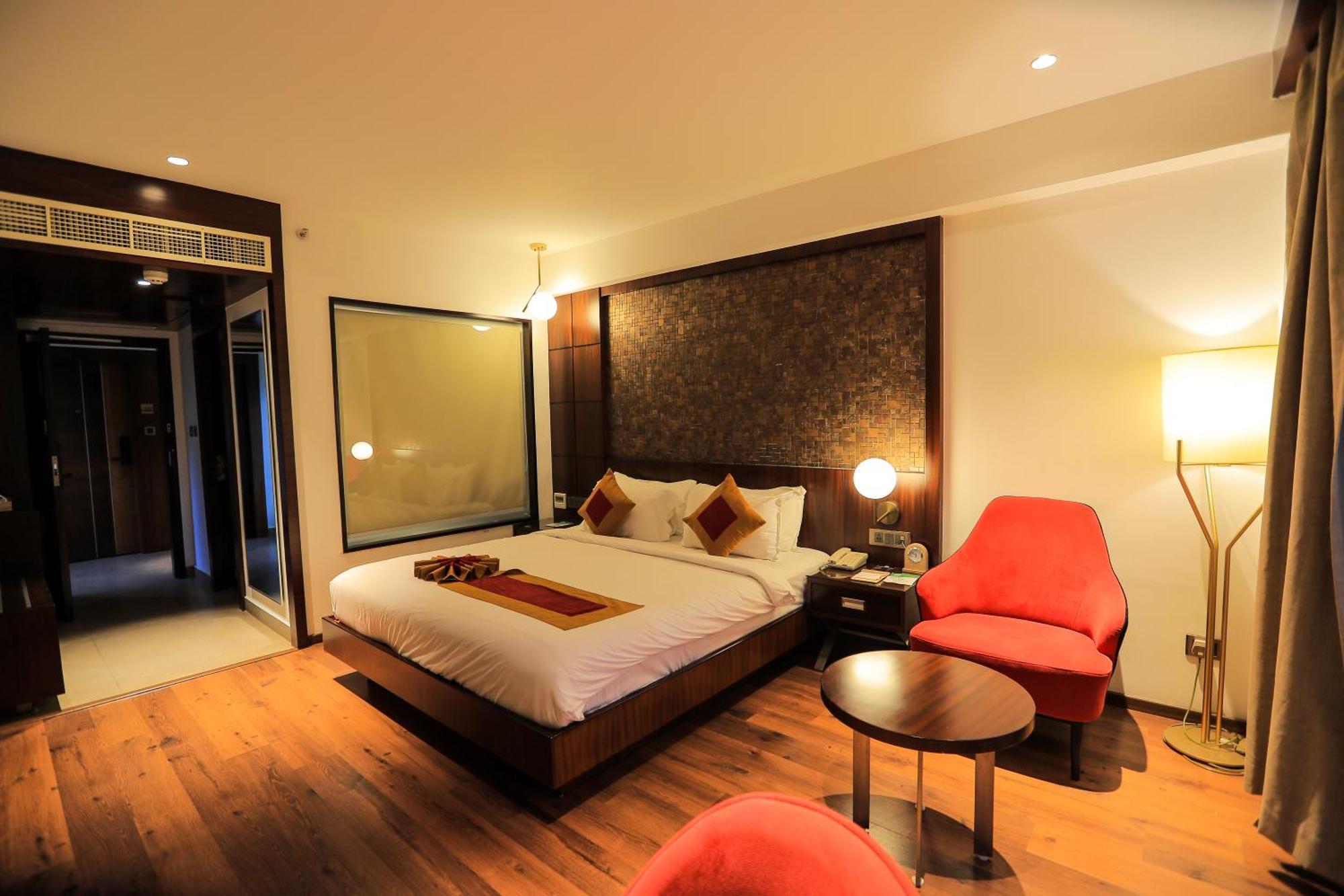 Saugandhika West Gate Hotel Wayanad Eksteriør billede